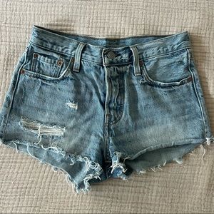 Levi’s 501 denim cutoff shorts - sz 25
